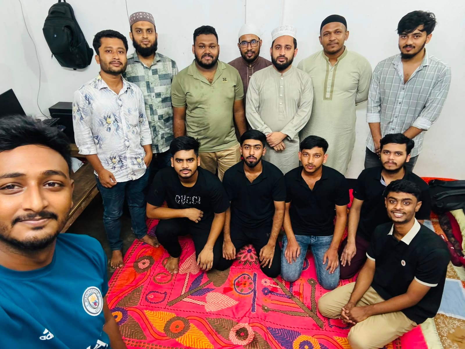 শিক্ষার্থীদের ভালোবাসায় এক সুন্দর নৈশভোজ! 🍽️