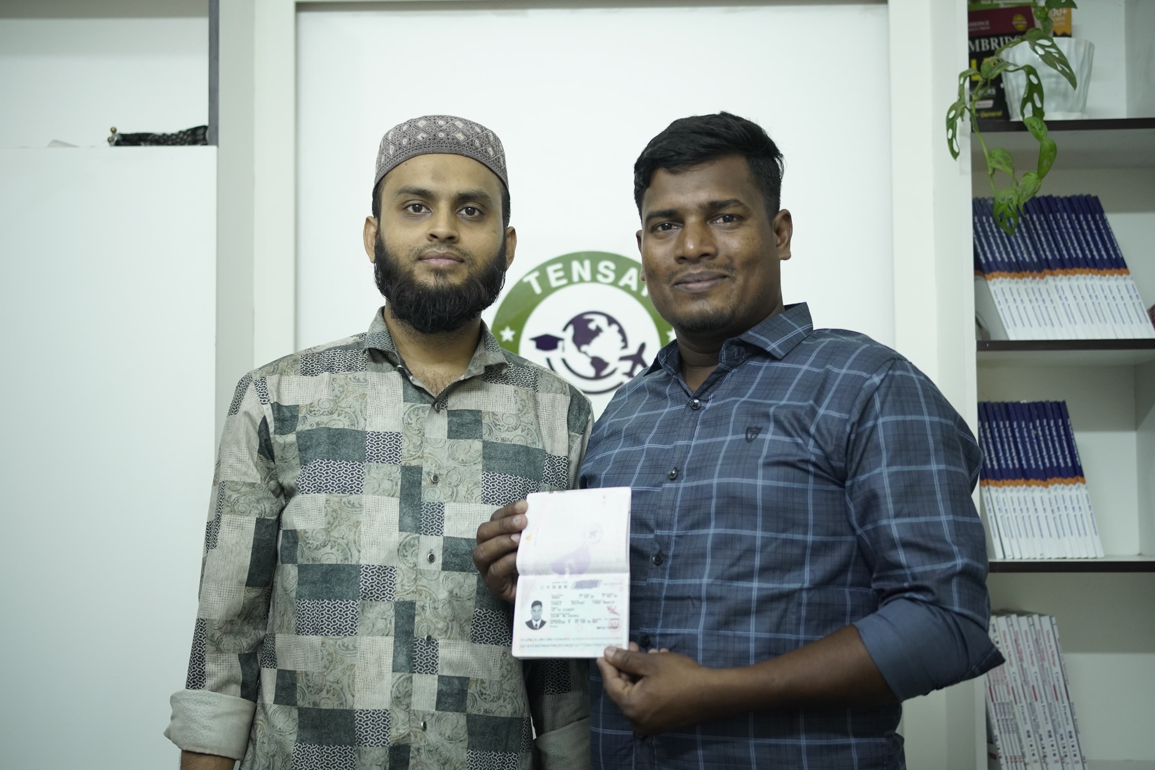 October 2026 সেশনে জাপান Student ভিসা পেলেন আমাদের শিক্ষার্থীরা: অফিসে আনন্দঘন উদযাপন